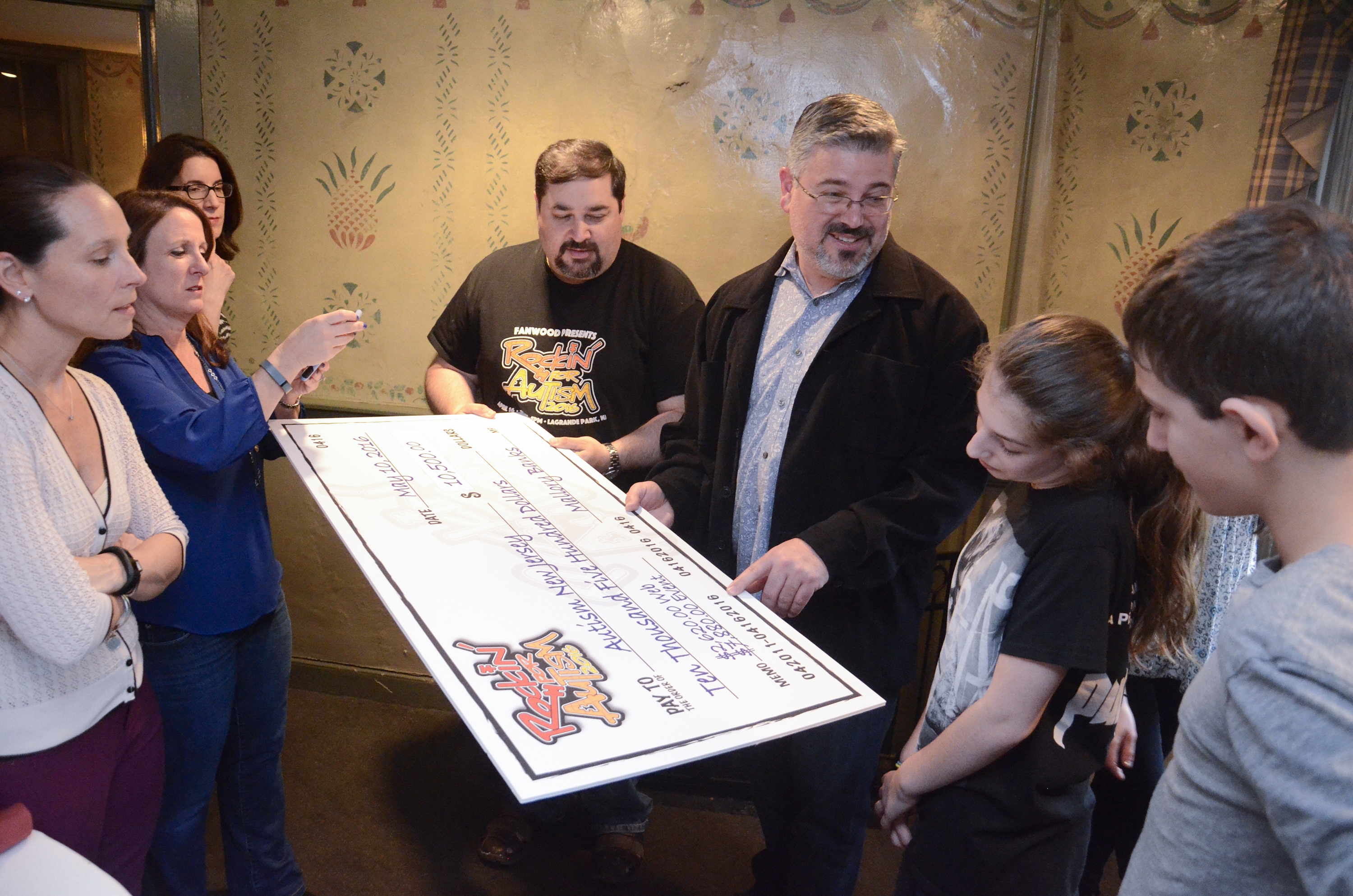 edda2d3b6bf4b14168a4_Jeff_with_check.jpg