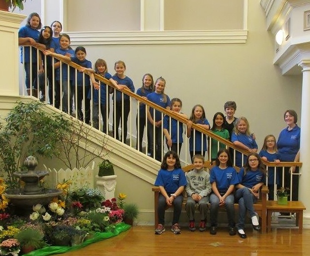 f466df57364bf3ce1f5c_Children_s_Chorus_of_Sussex_County_s_Bel_Canto_choir_with_Deborah_Mello_and_Janelle_Heise.jpg