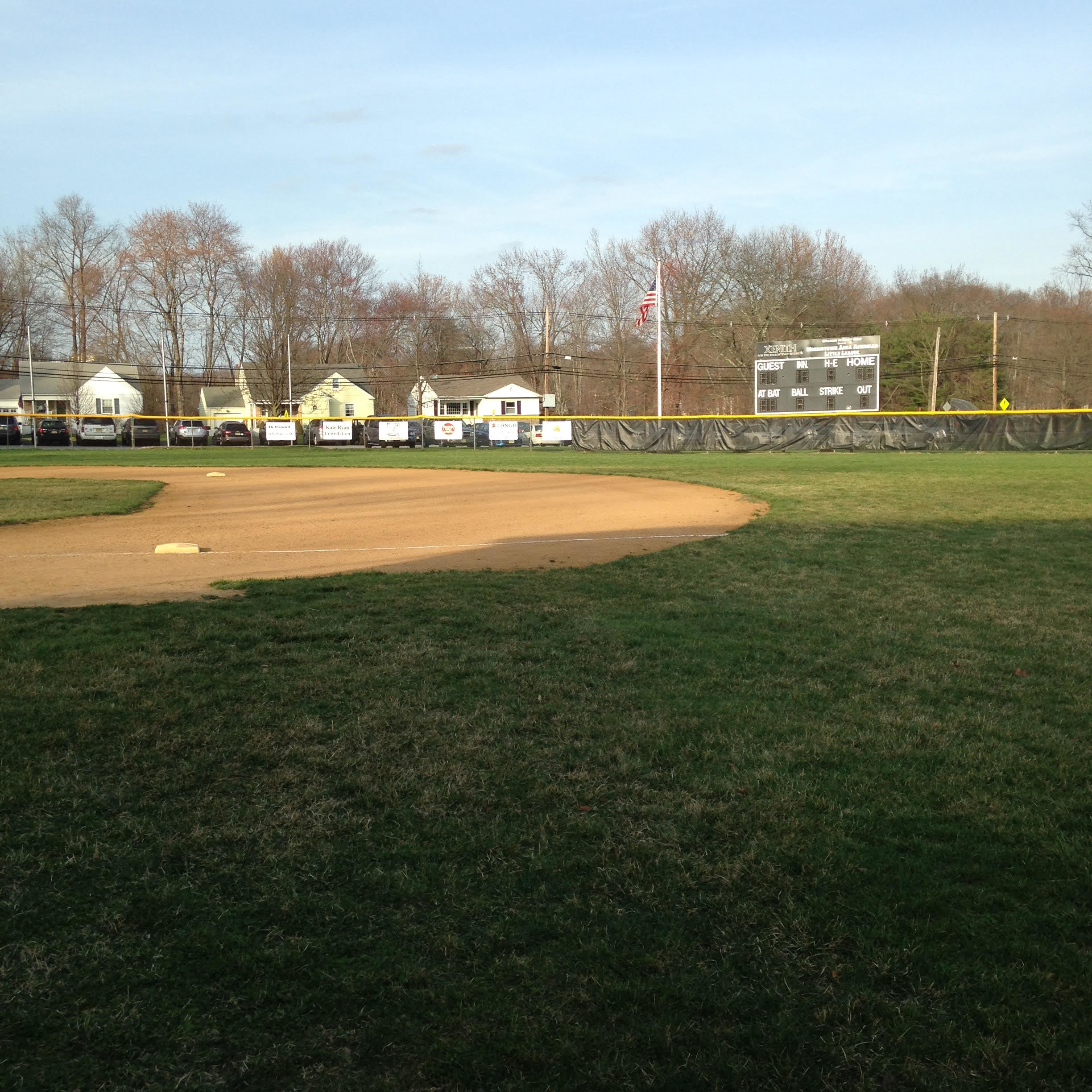 7ab9305675c298a089e8_6e85c373ad0b704d38bf_ginty_field.jpg