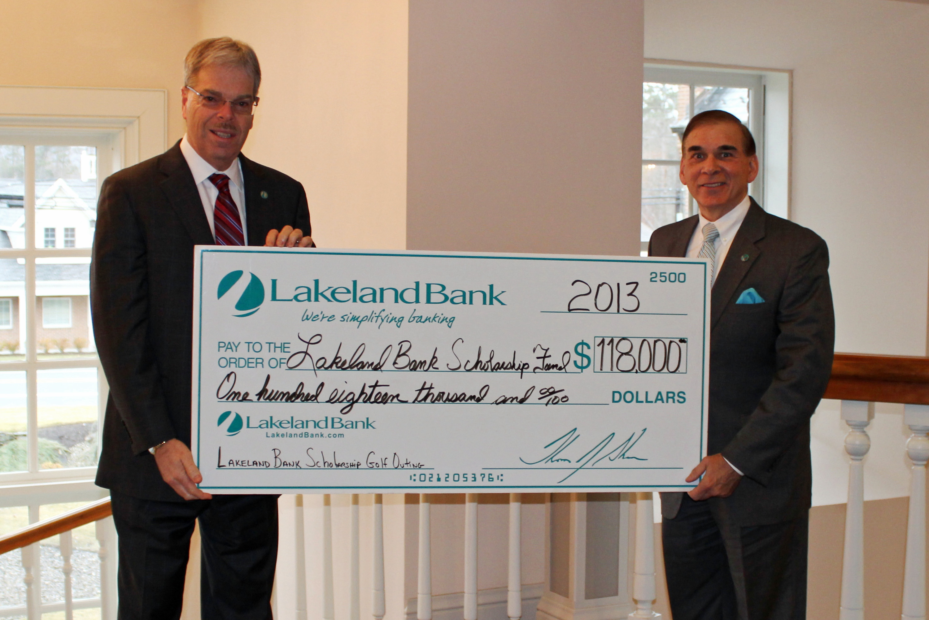 Lakeland Bank to Award Scholarships to Support Students From Northern
