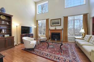 32 Whalen Ct for Sale The Pointe at Crystal Lake