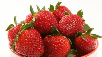 5e274da4f249a6c72ab0_strawberries1-350x197.jpg