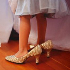 6acaafce90ec7fcec924_girl-heels.jpg