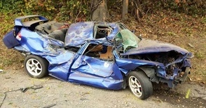 1c57780df937da79eddf_04cf93dc9f05c66f1ccc_crash.jpg