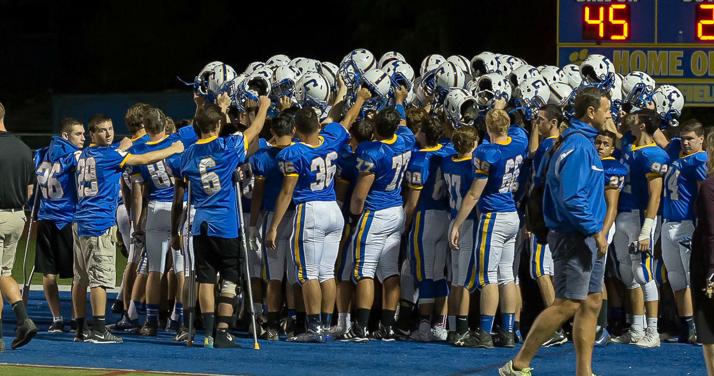 53e1b8db21ff088713fd_93405ec411775bdc3859_football_1.jpg