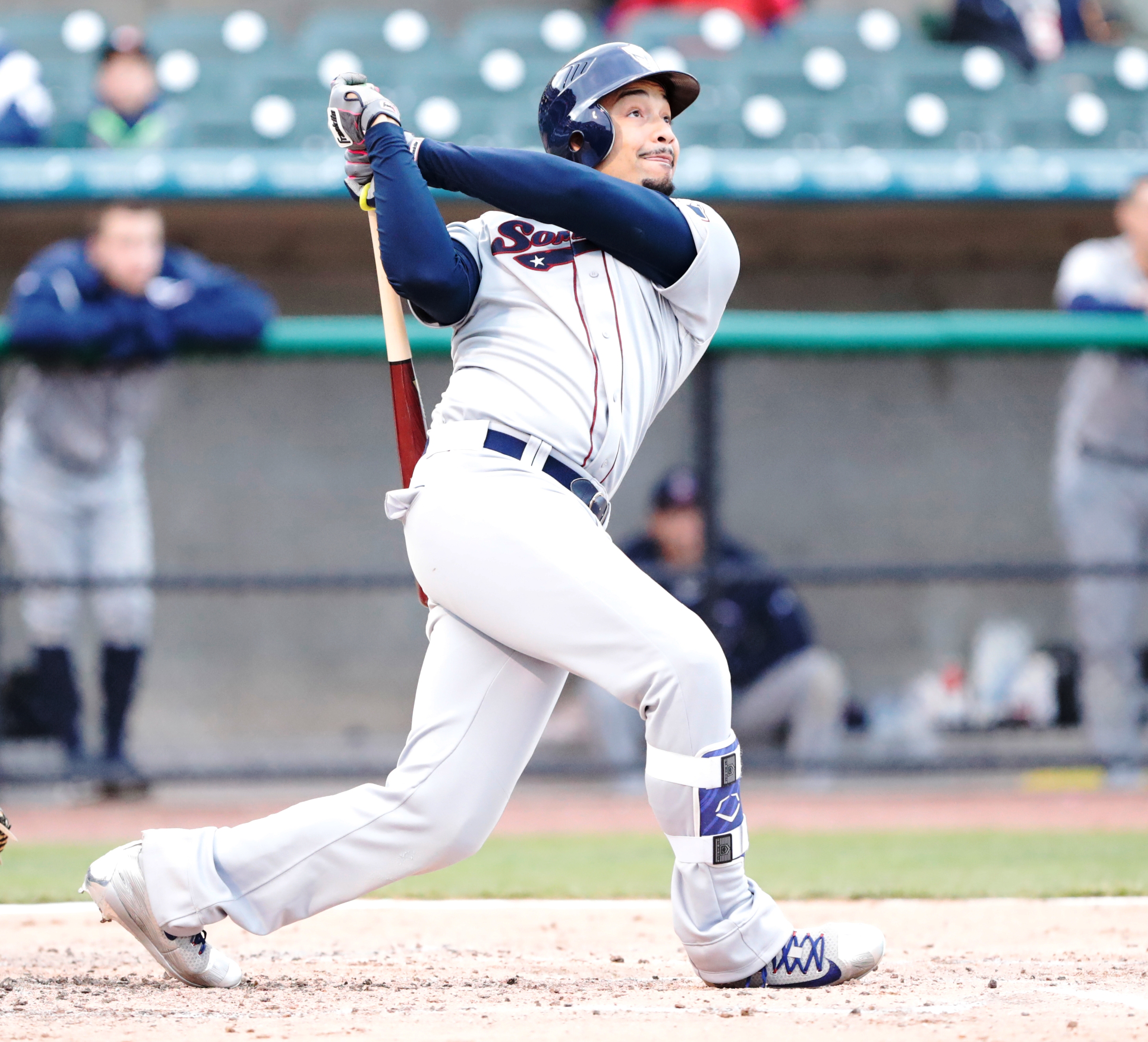d276fe40f7517c69b484_sompixpatscarlosguzmangrandslam.jpg