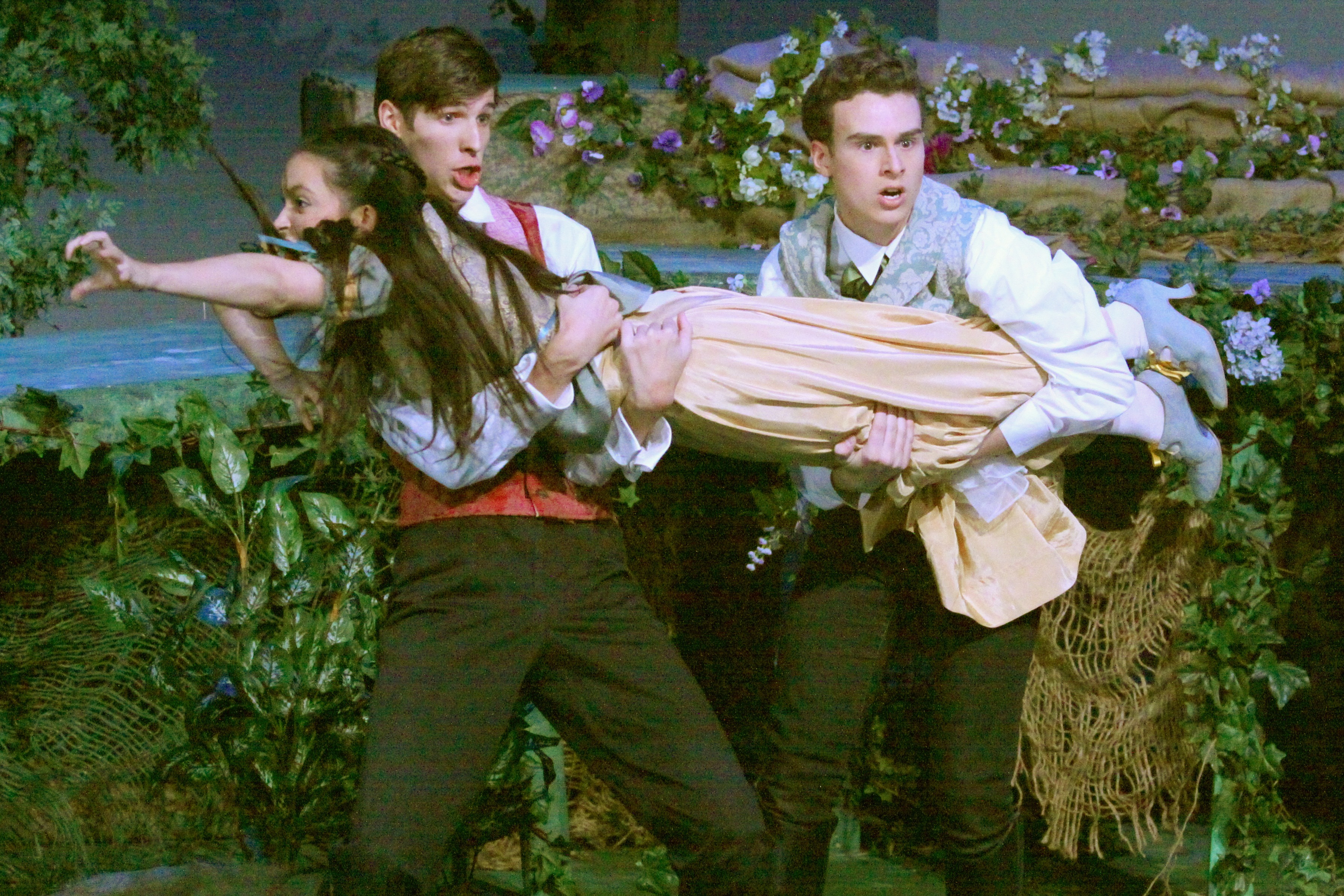 46c231ae1c1cf1941177_lysander_demetrius_hermia_1aa.jpg