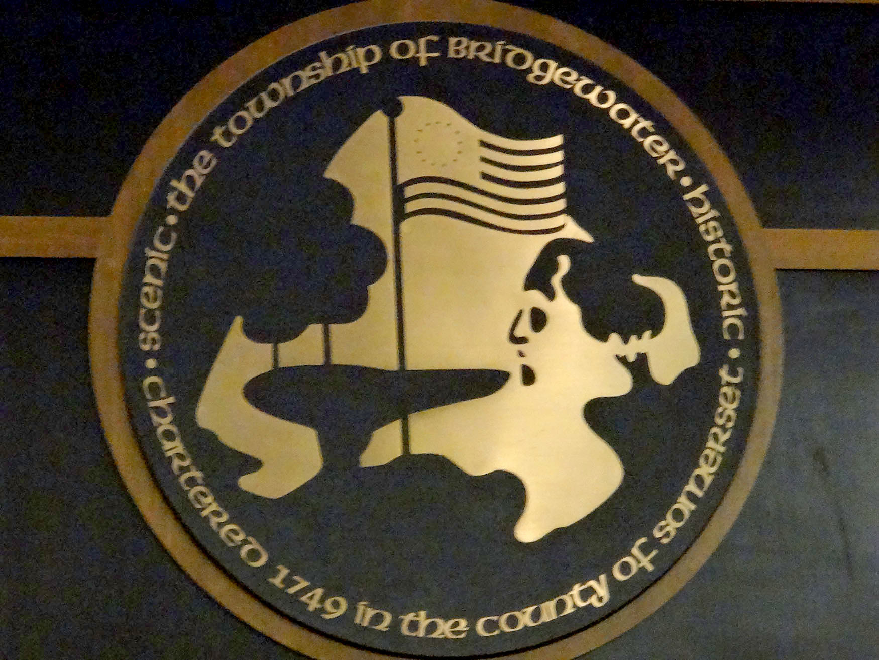 de3b8868442a274a1ac1_Bridgewater_symbol.jpg