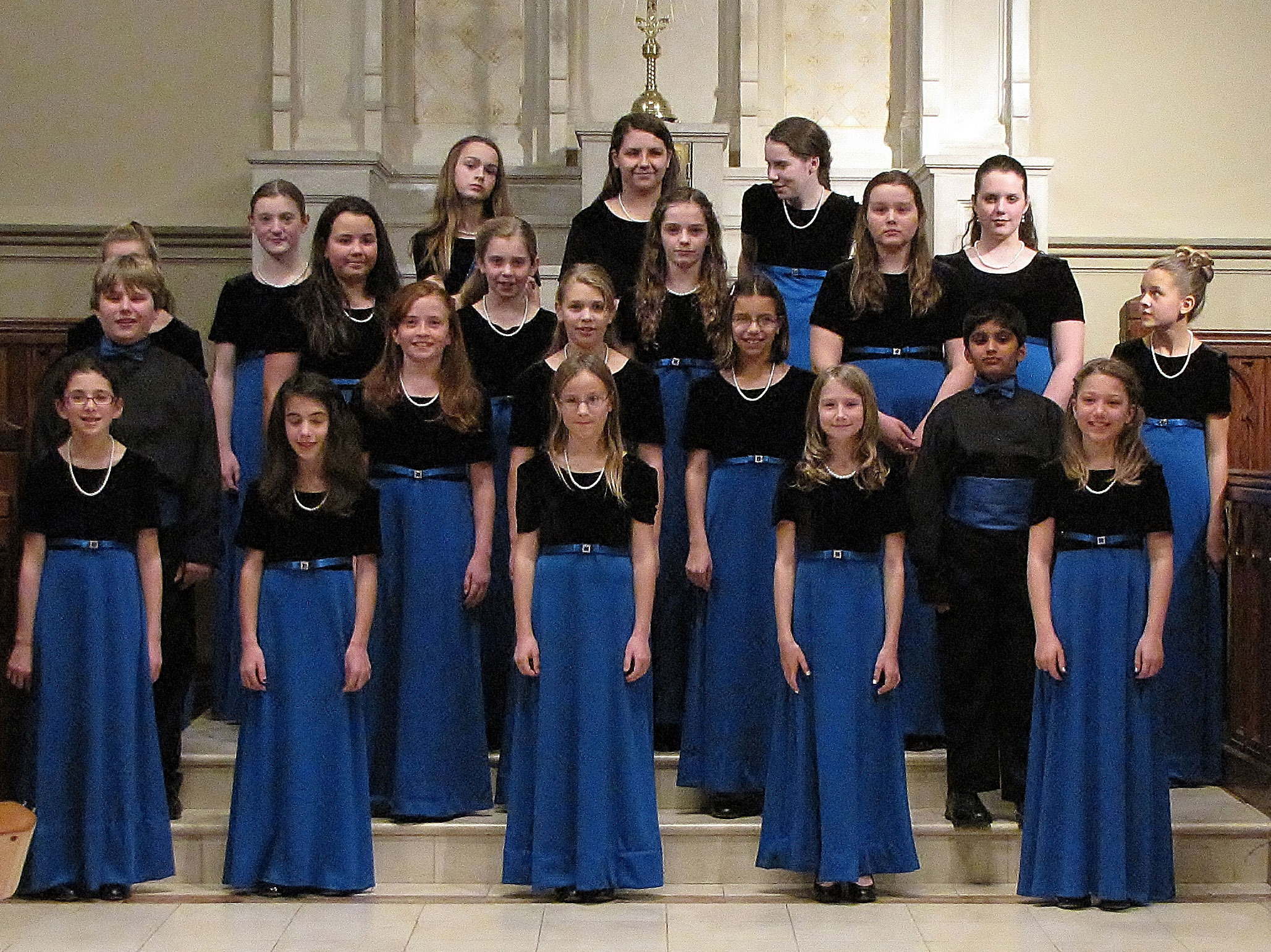 50df382a92bf10ffcac0_Bella-Voce-rev.jpg