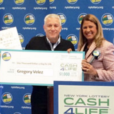 d81476b6ce819df3d2d4_7ff1dbd2eb6bb2075ed3_lottery_winner.jpg