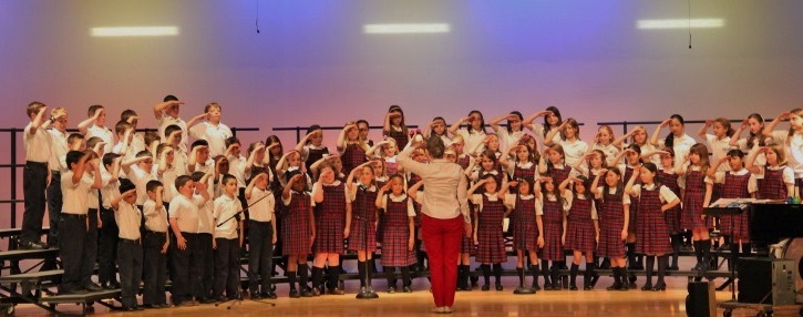 5ccda7a2bc72cb1fe02b_ConcertforveteransCemetery__48_.jpg