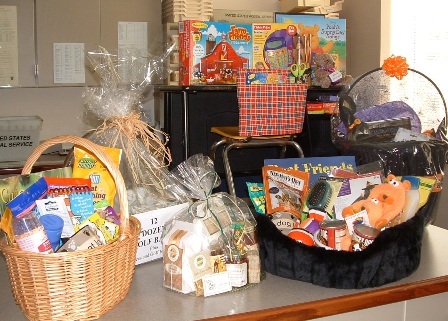 83c01c7d7fe185db7a07_gift_basket.jpg