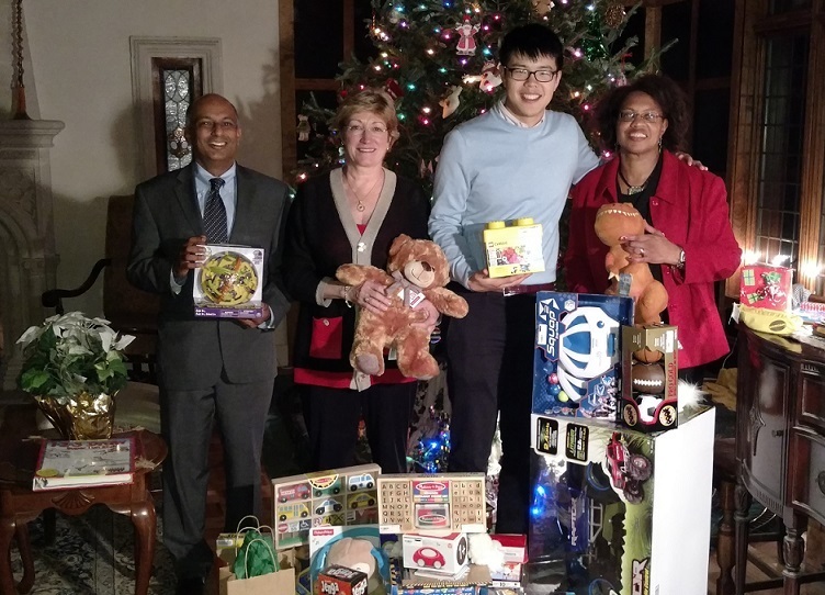 c21a1938644f0ed8975a_SMDC_Toy_Drive_2015.jpg