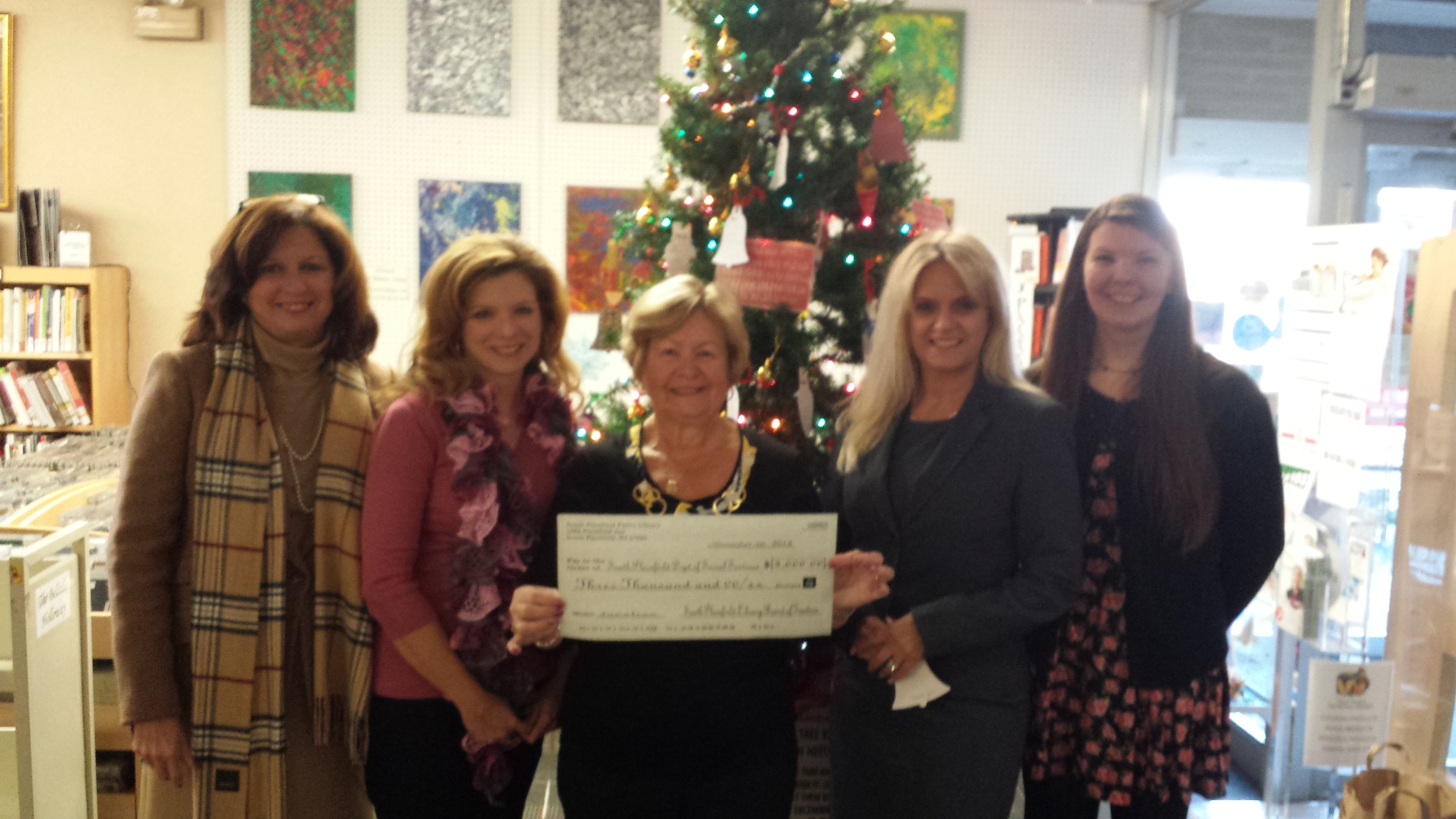 e33cb9f0392817c09b7a_library_donation.jpg