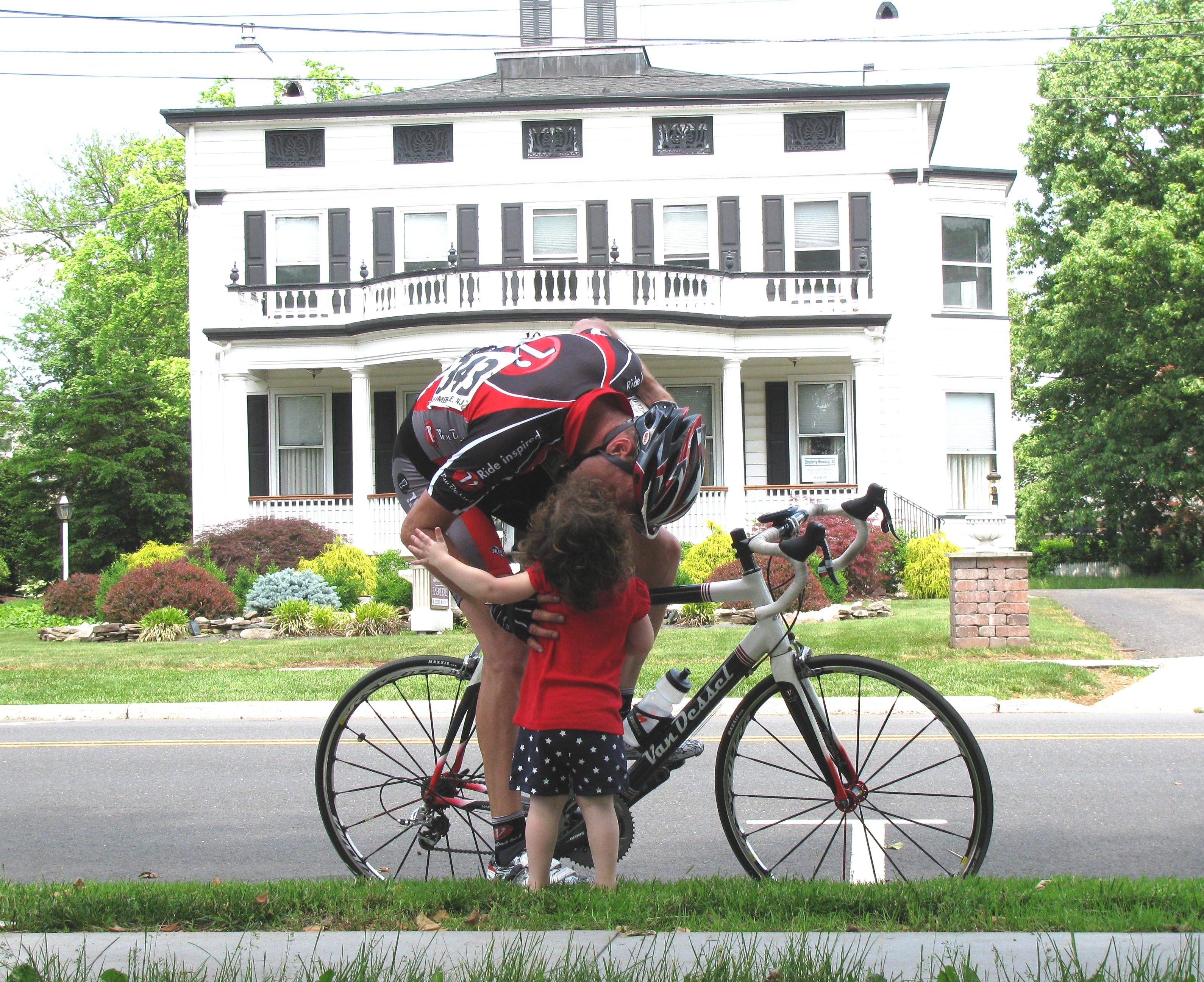 a69fe08790609802a7f1_sompixtourofsomervilledaddyanddaughter.jpg