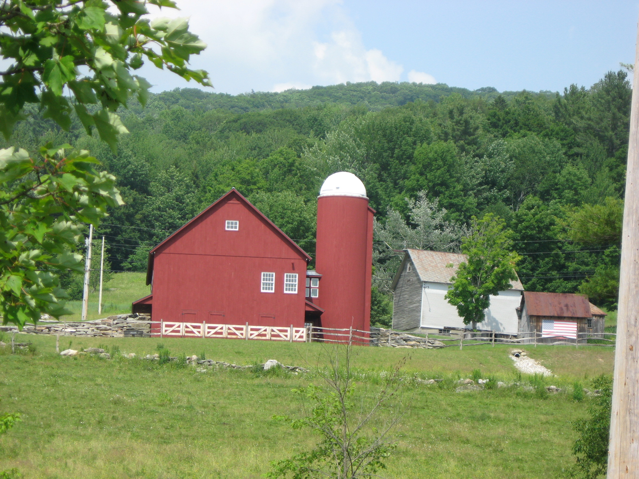 0e7590379550a7f9aa4c_barn2.jpg