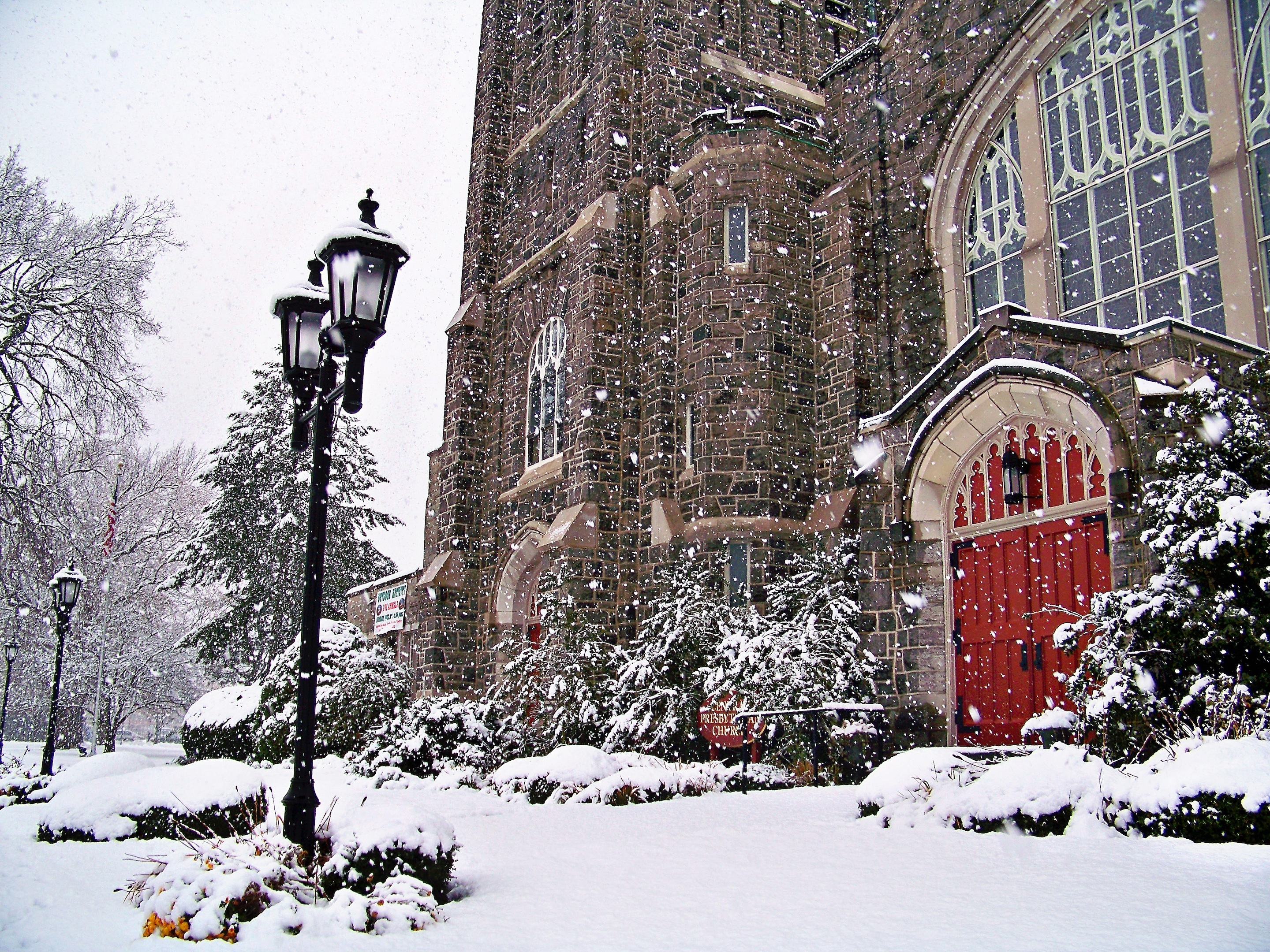 a274844af1956459f6c4_WinterChurch1.jpg