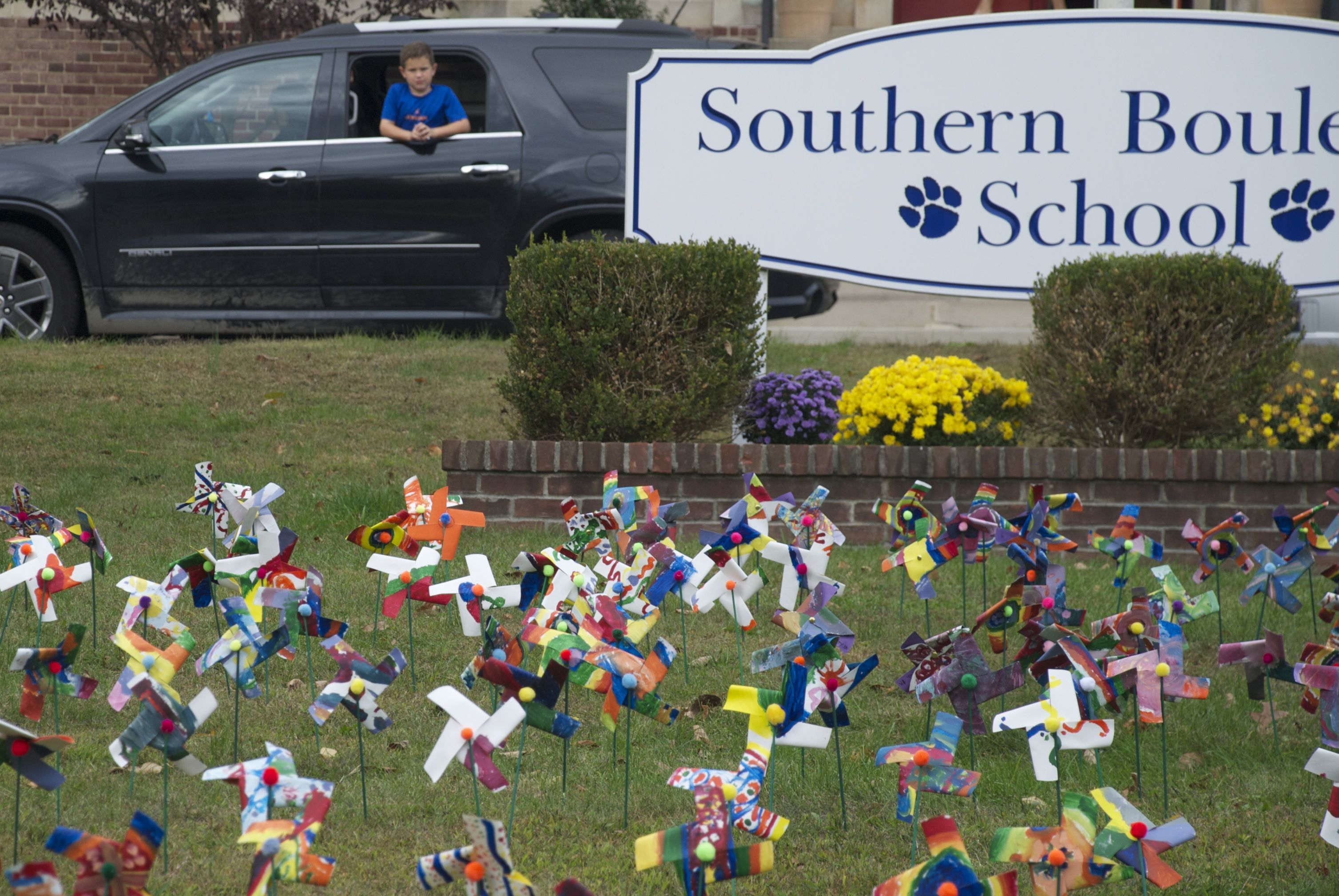 b7c81a7d65790a03a677_Pinwheels_in_car.jpg