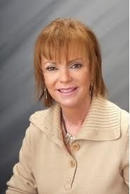 d500ab50b4e94bfa2c52_gail_PhoebusPhoto_by_Dennis_Becker_of_D._Becker_Photo.jpg