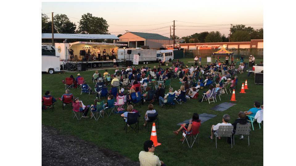 2c25a0a26f7ac3853c13_fedd4622dd0df1cbfe16_summer_concert_2015.jpg