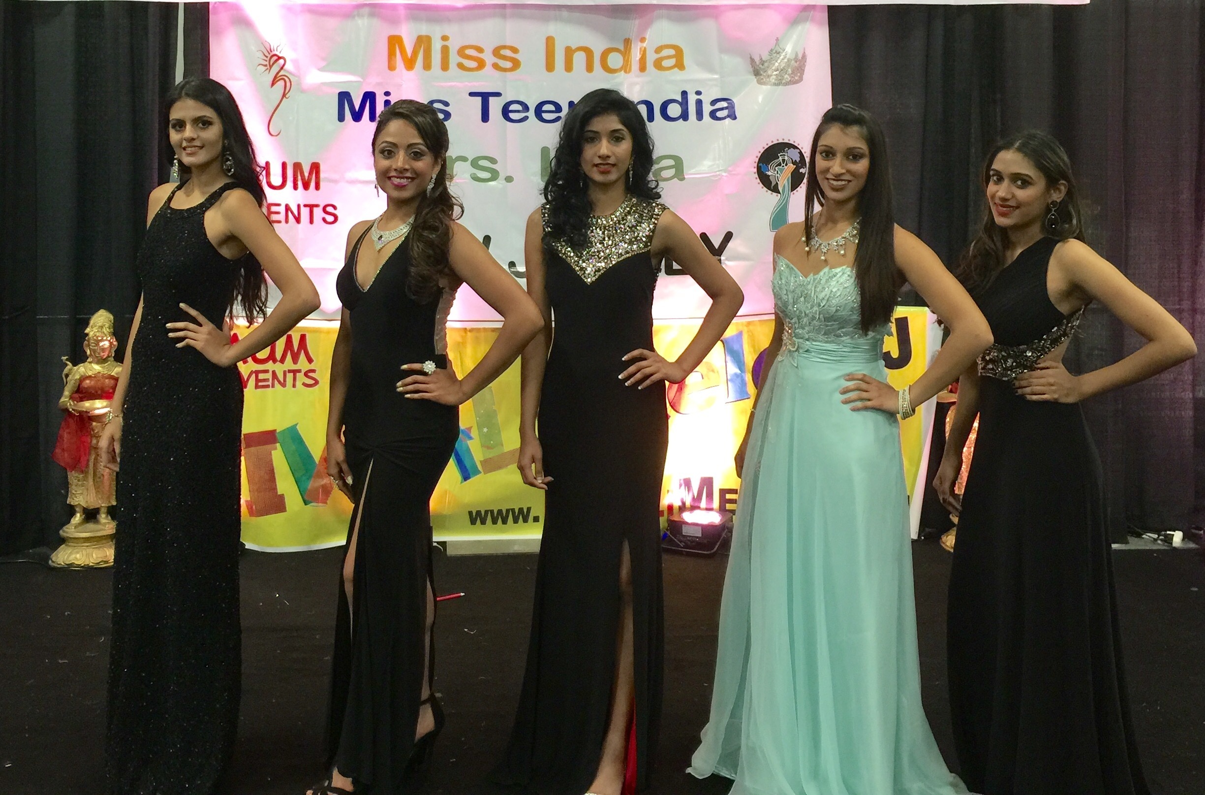 Aum Events Hosts Miss India Nj 2015 Beauty Pageant At Nj Expo Hall
