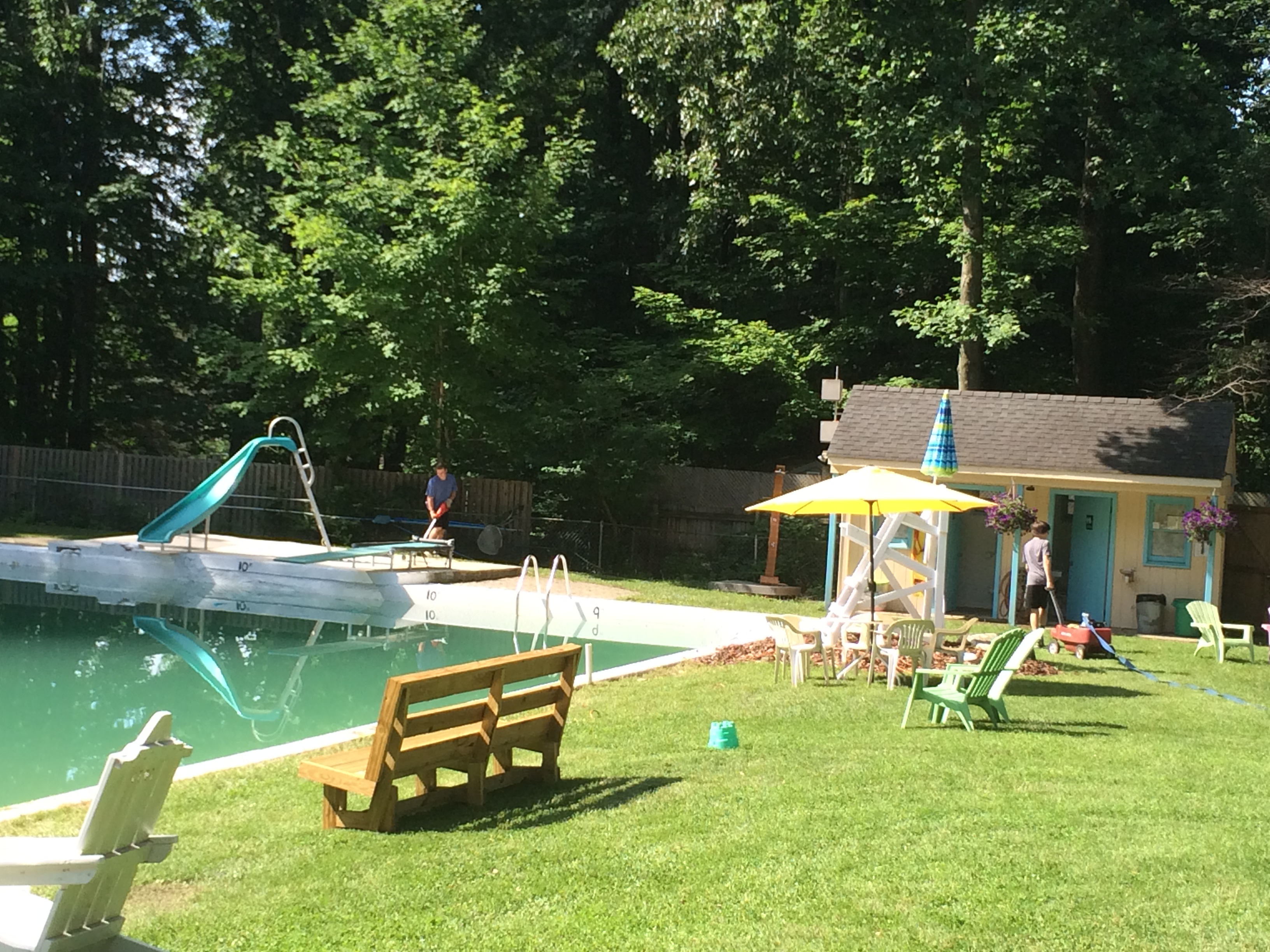 summer pool clubs near me