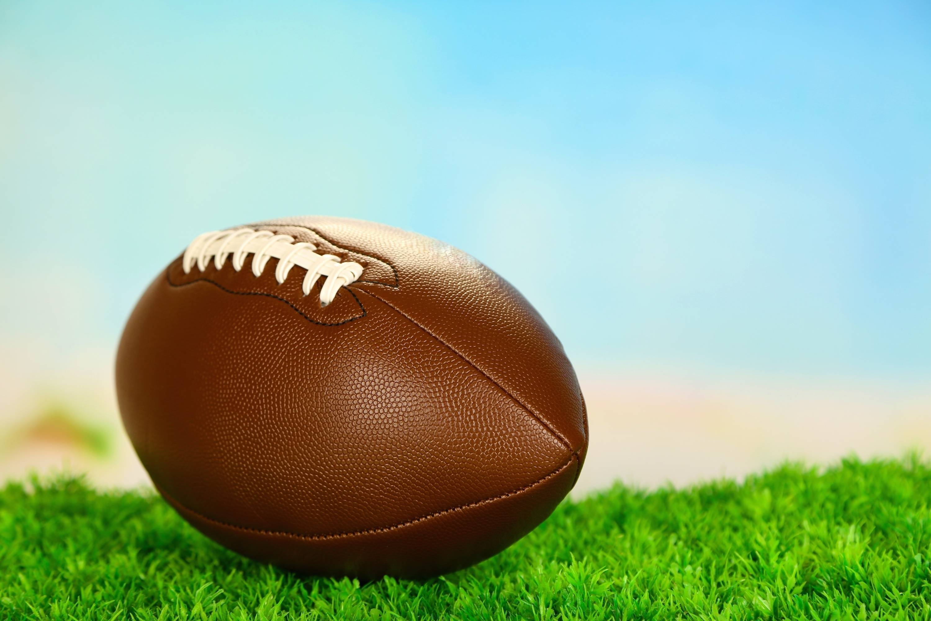 2ca336739b84f3e5eee9_1927aced608eaee8e9c0_d0fd2fc985bc1146193a_0ad692e8d0a01c7a6b4d_Football_6.jpg
