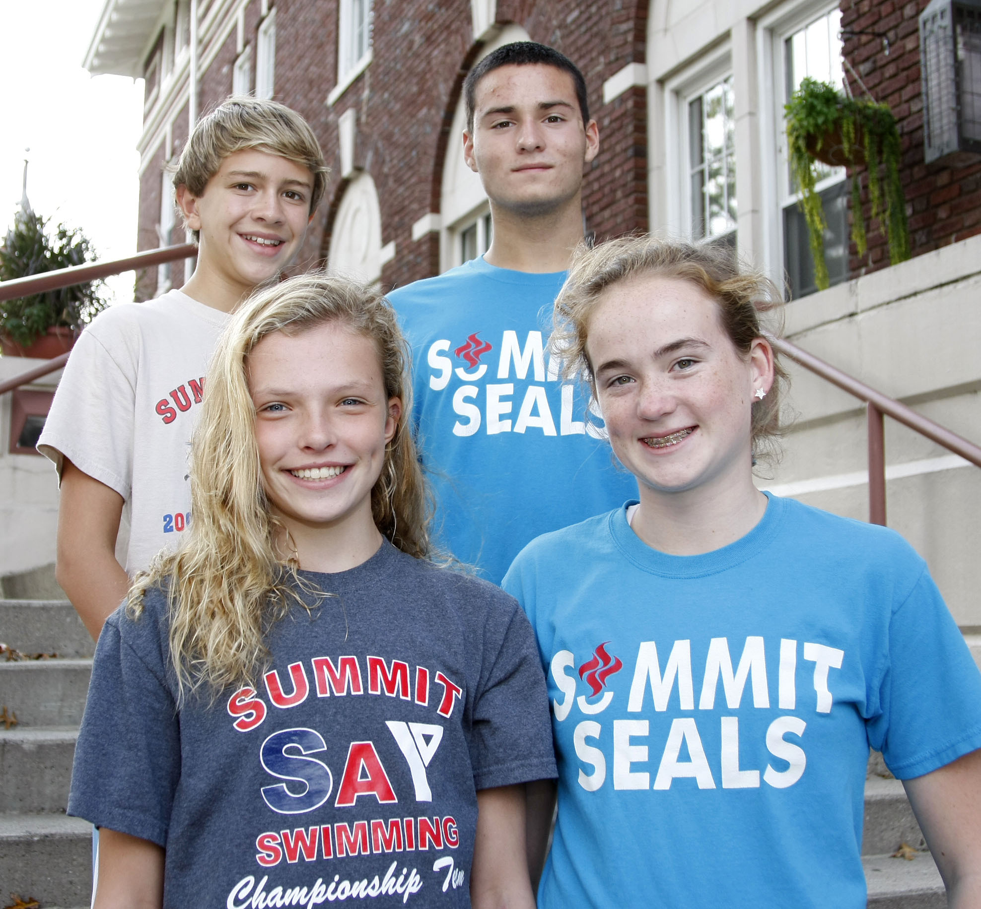 bb0a51240557031ad80e_summit_20y_20seals_20swim_20team.jpg