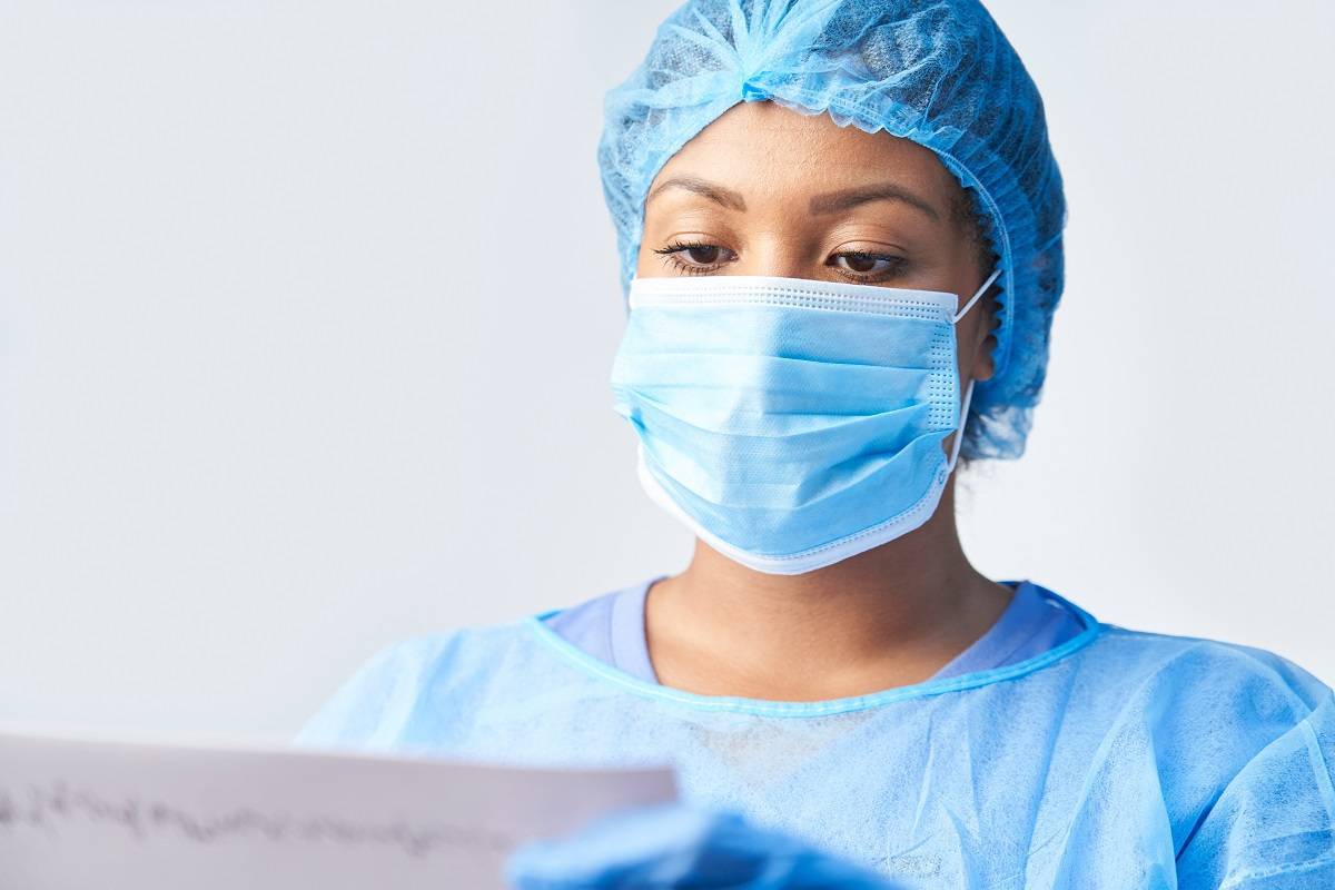 0f3d07ce63057de78999 medical worker