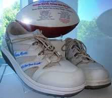 44bd19389c64cf8f2514_938giantshoes_ts2.jpg