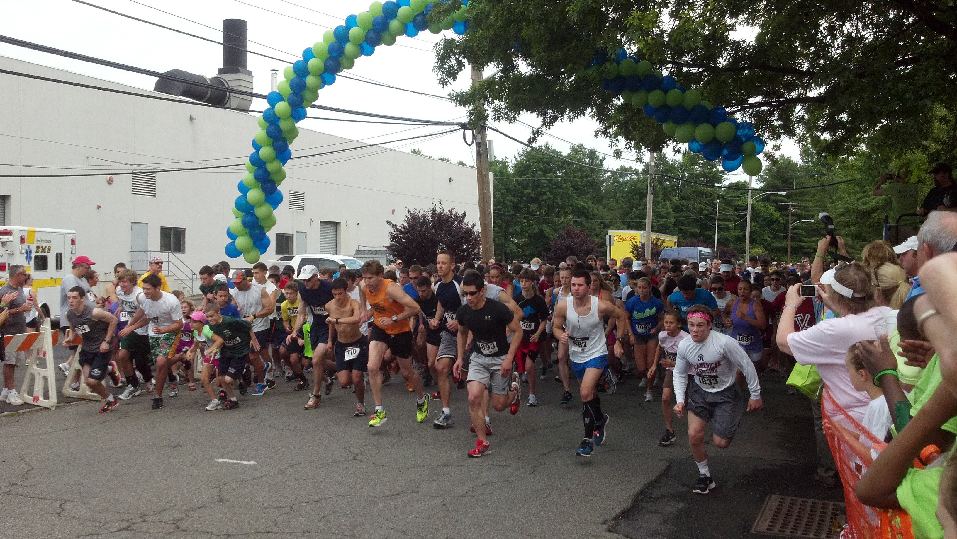 2dcc618b365e02f44d27_race_start.jpg
