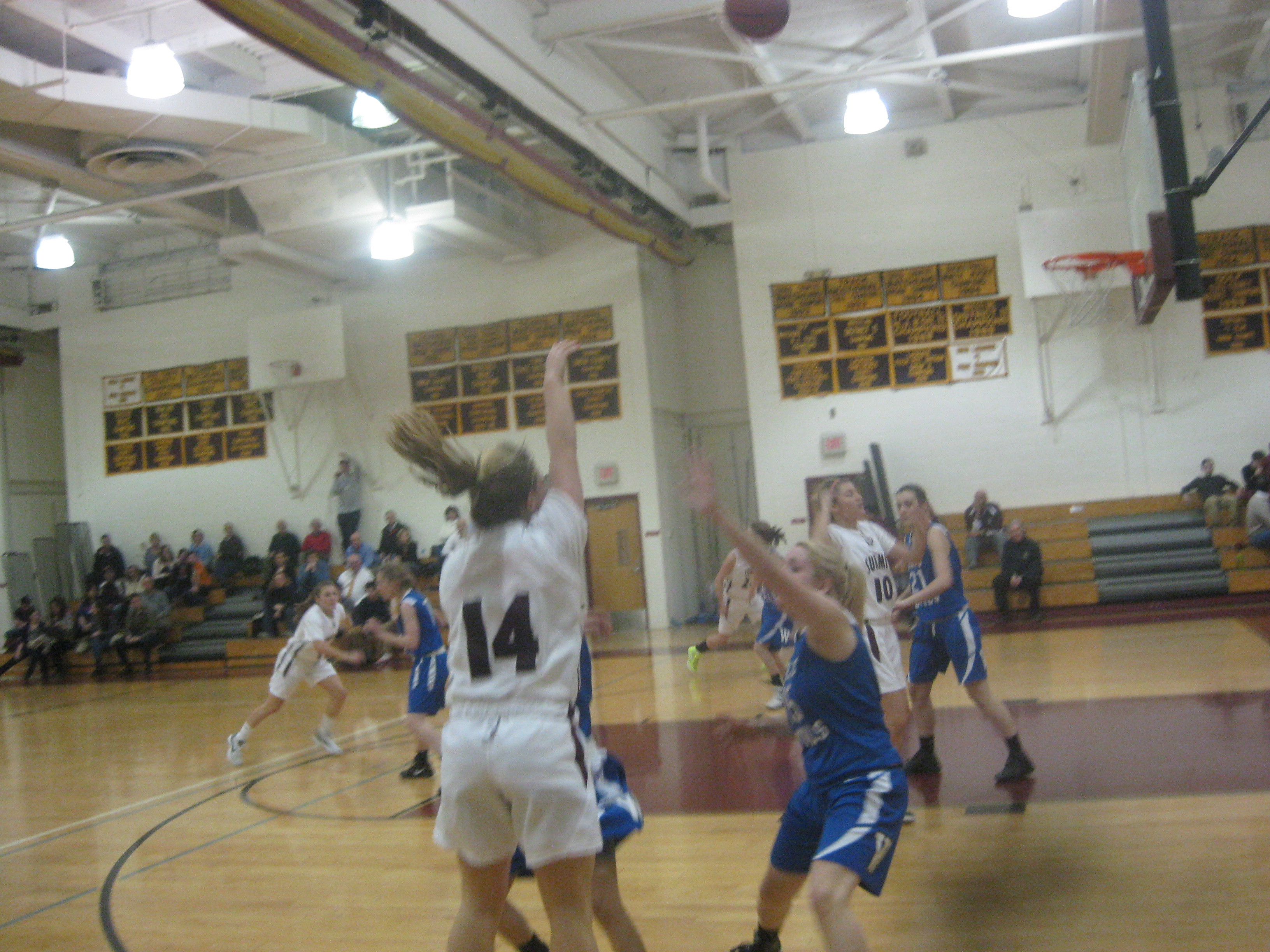 42517675f059d6e694a3_summit_westfield_basketball_005.jpg