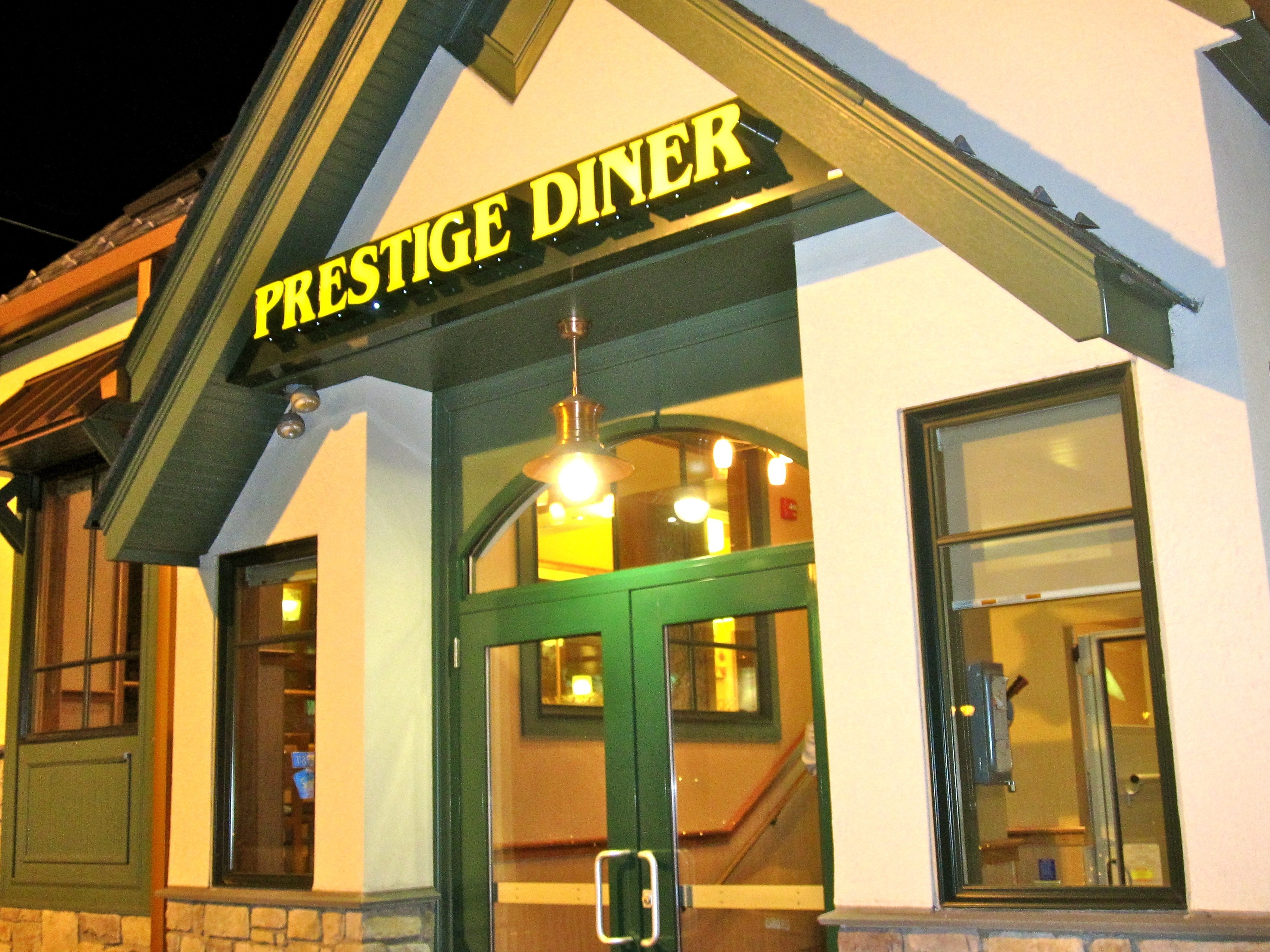 50de3fe45cdbaf7eaa84_diner.jpg