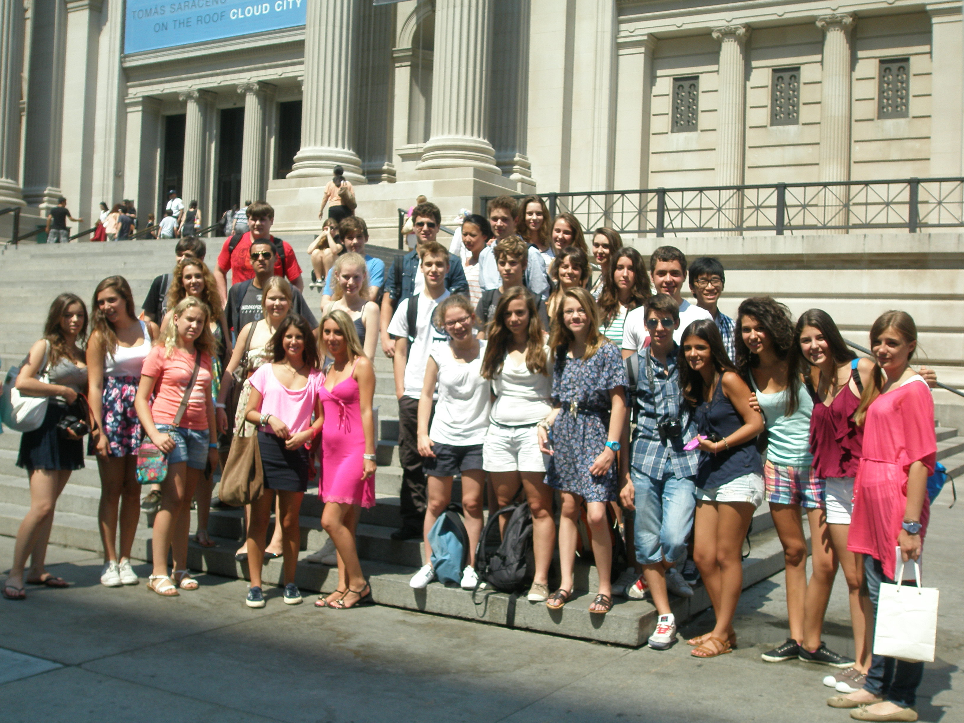 70bcdeded7fc33560bec_met_museum_nyc.jpg