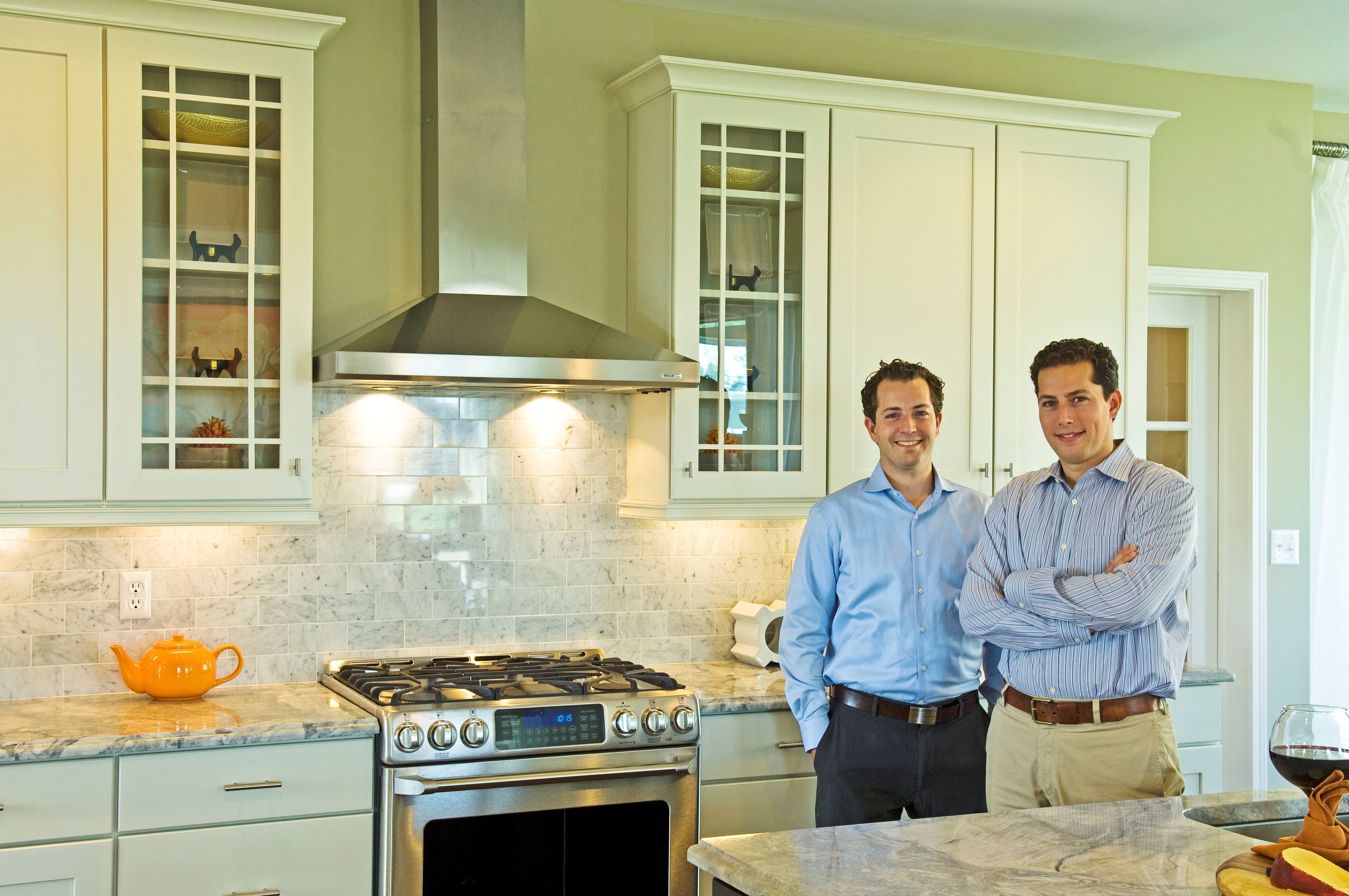 7db39c932e9a6905e4fc_maurice___david_in__kitchen_dsc0134_1.jpg