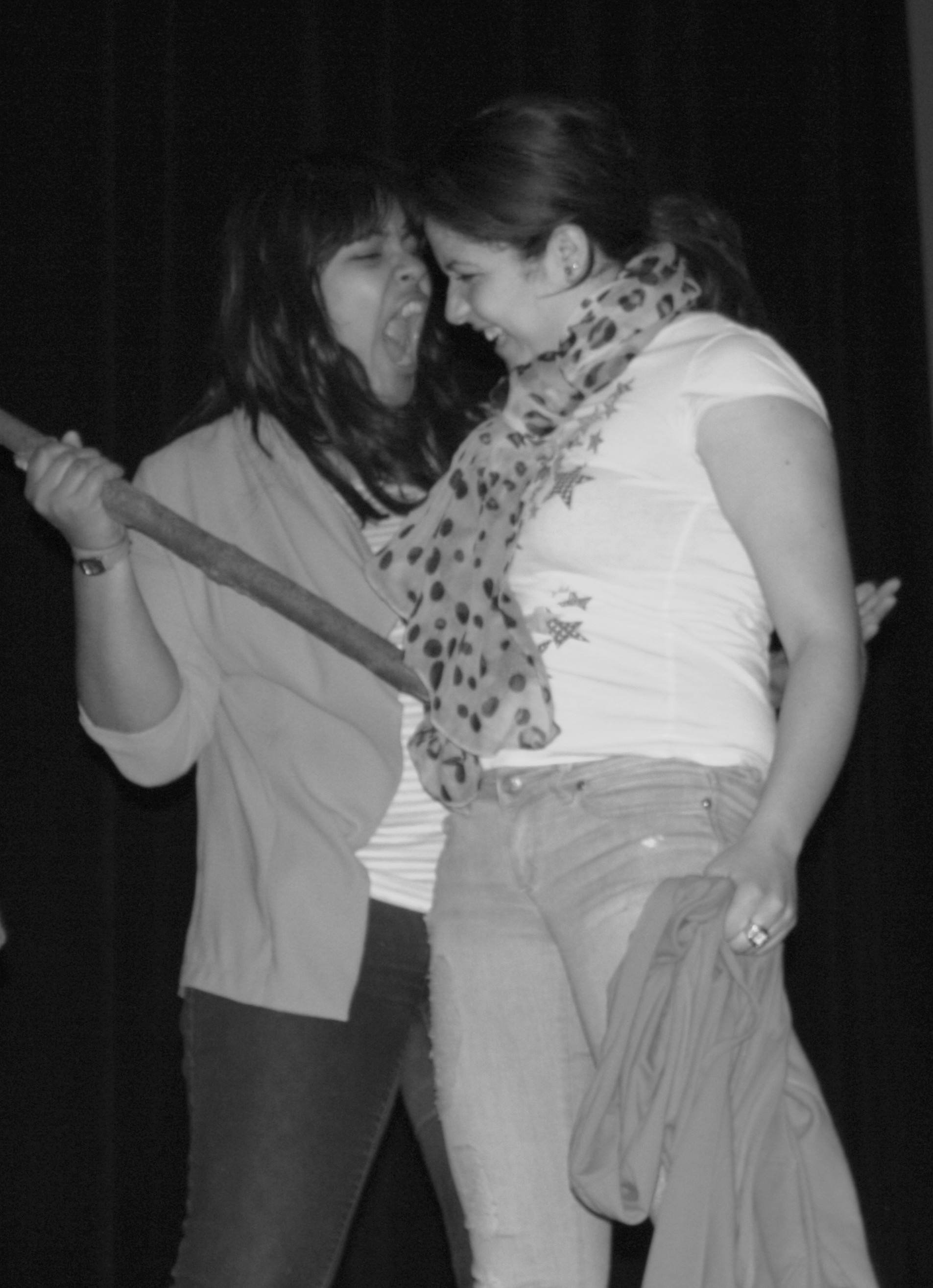 9b74c8eae8877756051e_michelle_roncal_and_linoshka_m._troche_in_aristophanes____assembly_of_women._bw71.jpg