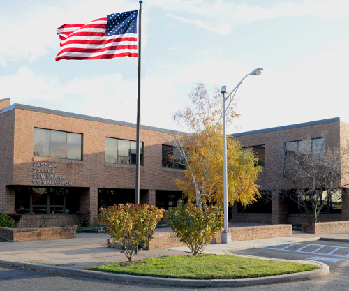 9d0a43aa093bd67fdf43_212a9f7d1de8d5488981_building.jpg