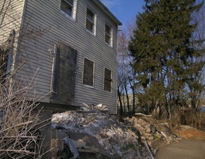 bf5b315611233381467f_floodhouse.jpg