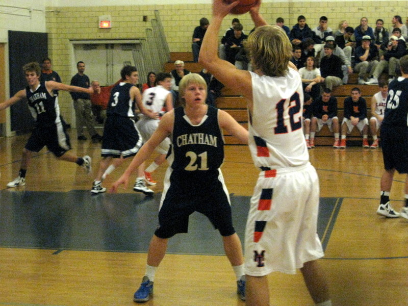 c4765a5bfeff4816fdb3_chatham_basketball_games_031.jpg
