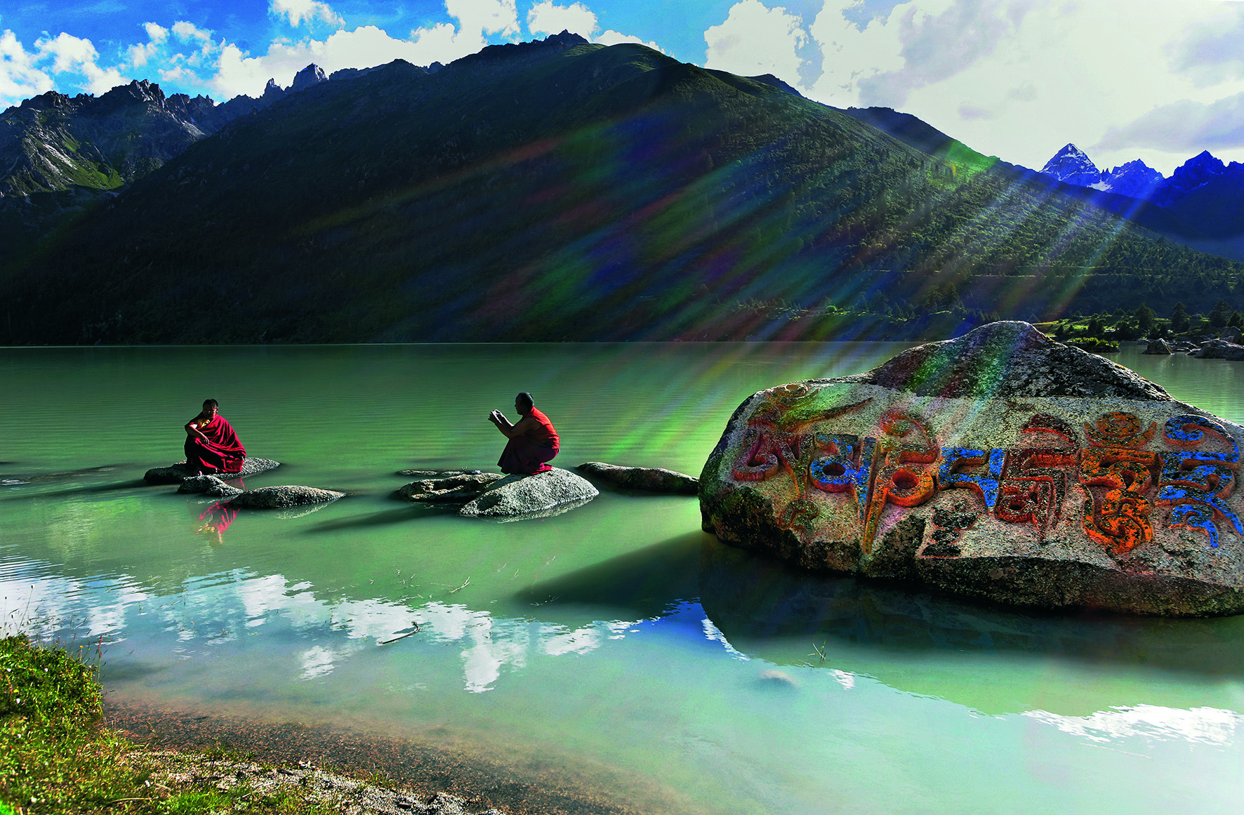 c736aa05a1de3cfe5221_matthieuricard-ommanipadmehoung.jpg