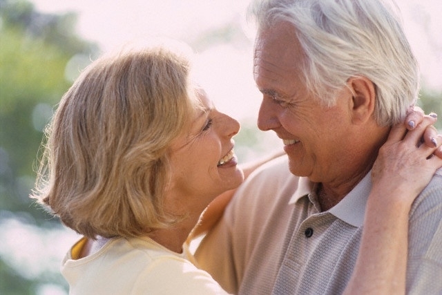 d5c5b700324a1c266775_seniors_in_love.jpg