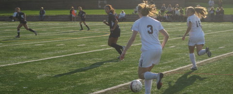 e56c7ed03279078cebca_sum_girls_soccer_002.jpg