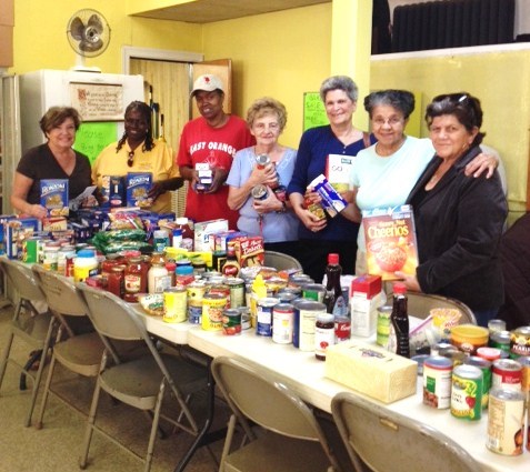 f70b97f2be65deee706d_food_pantry_pic.jpg