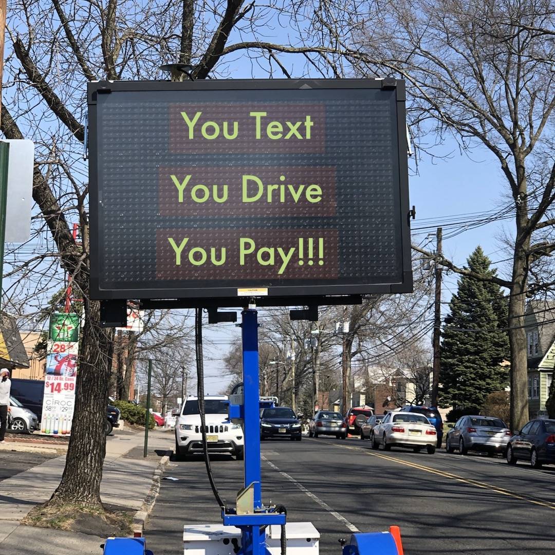 3ac7de456ad012011d73 texting and driving