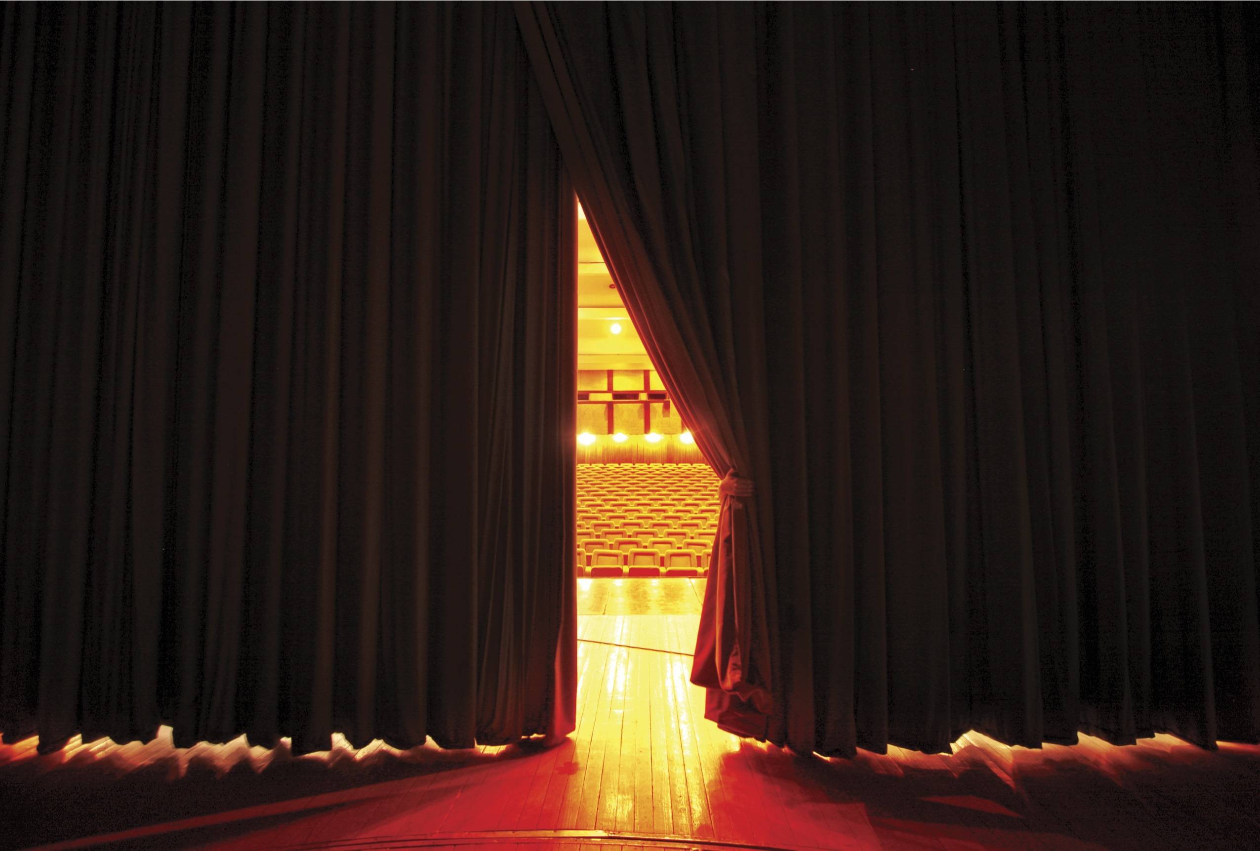9c3b4e8b002b65df0f7f theater curtain
