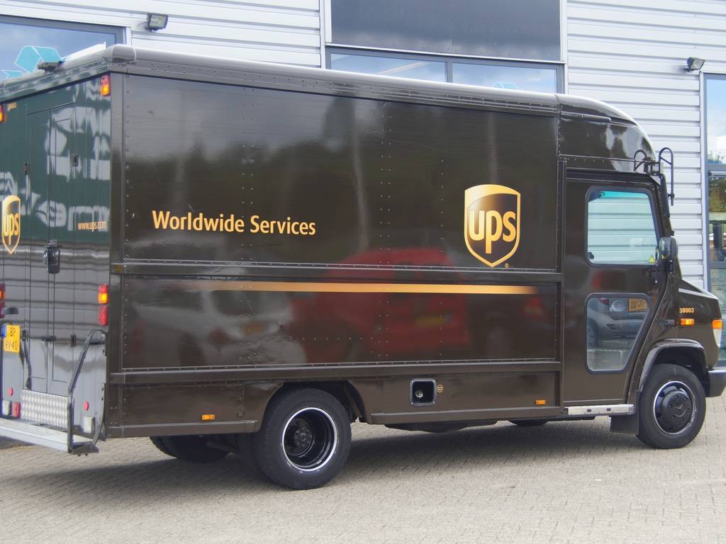 Bdbbbef178bef4c344c6 ups truck