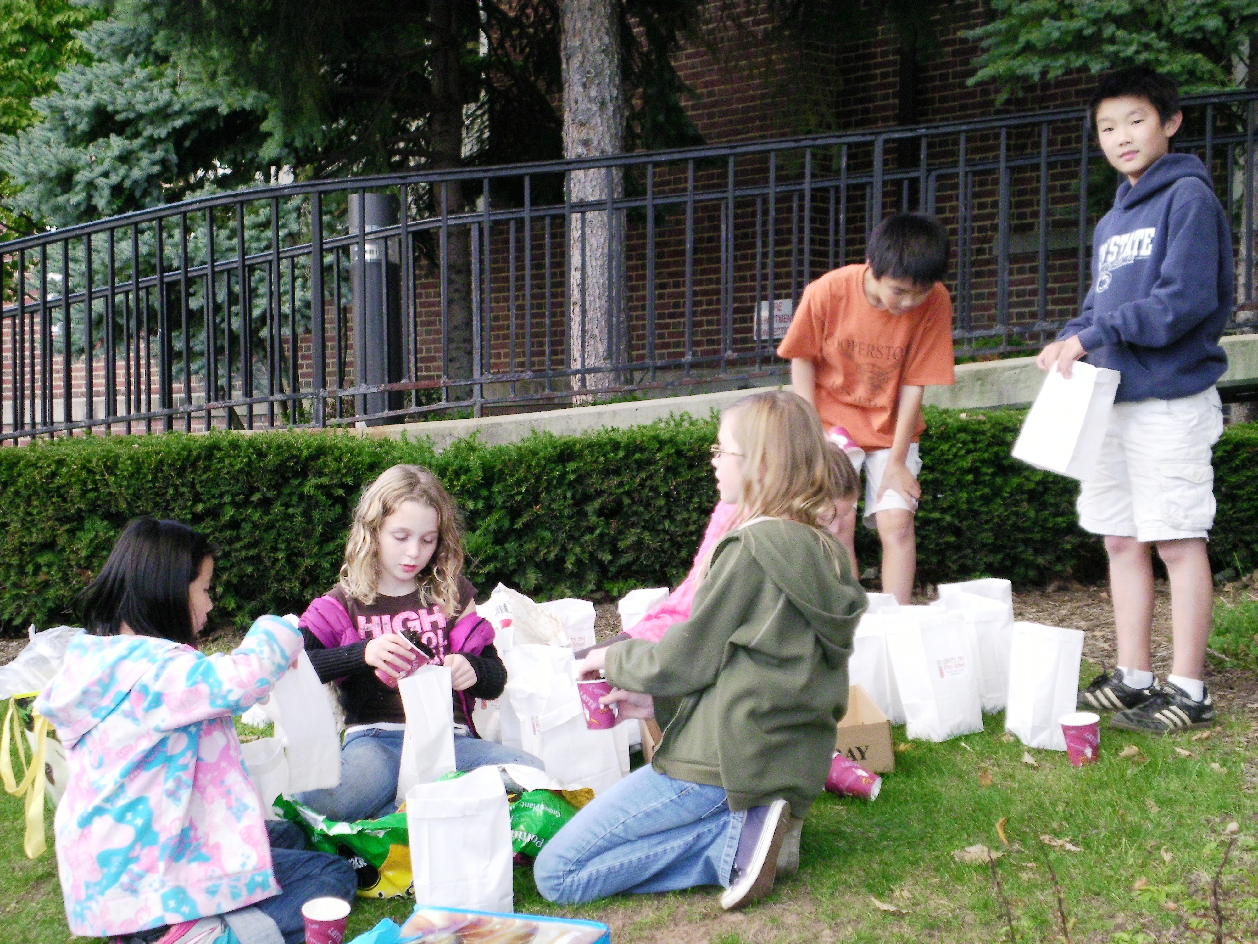 b87fe78cdeac329e557b_afterschools.jpg